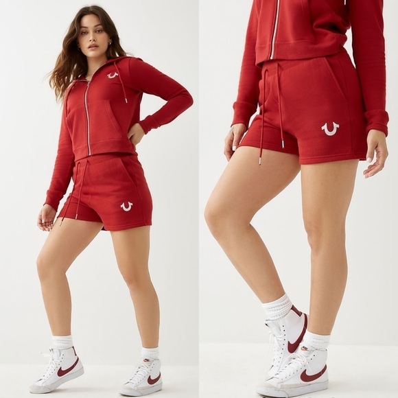TRUE RELIGION RED DAHLIA HS FOIL LOGO FLEECE HIGH WAIST SWEAT SHORT - Picture 2 of 12